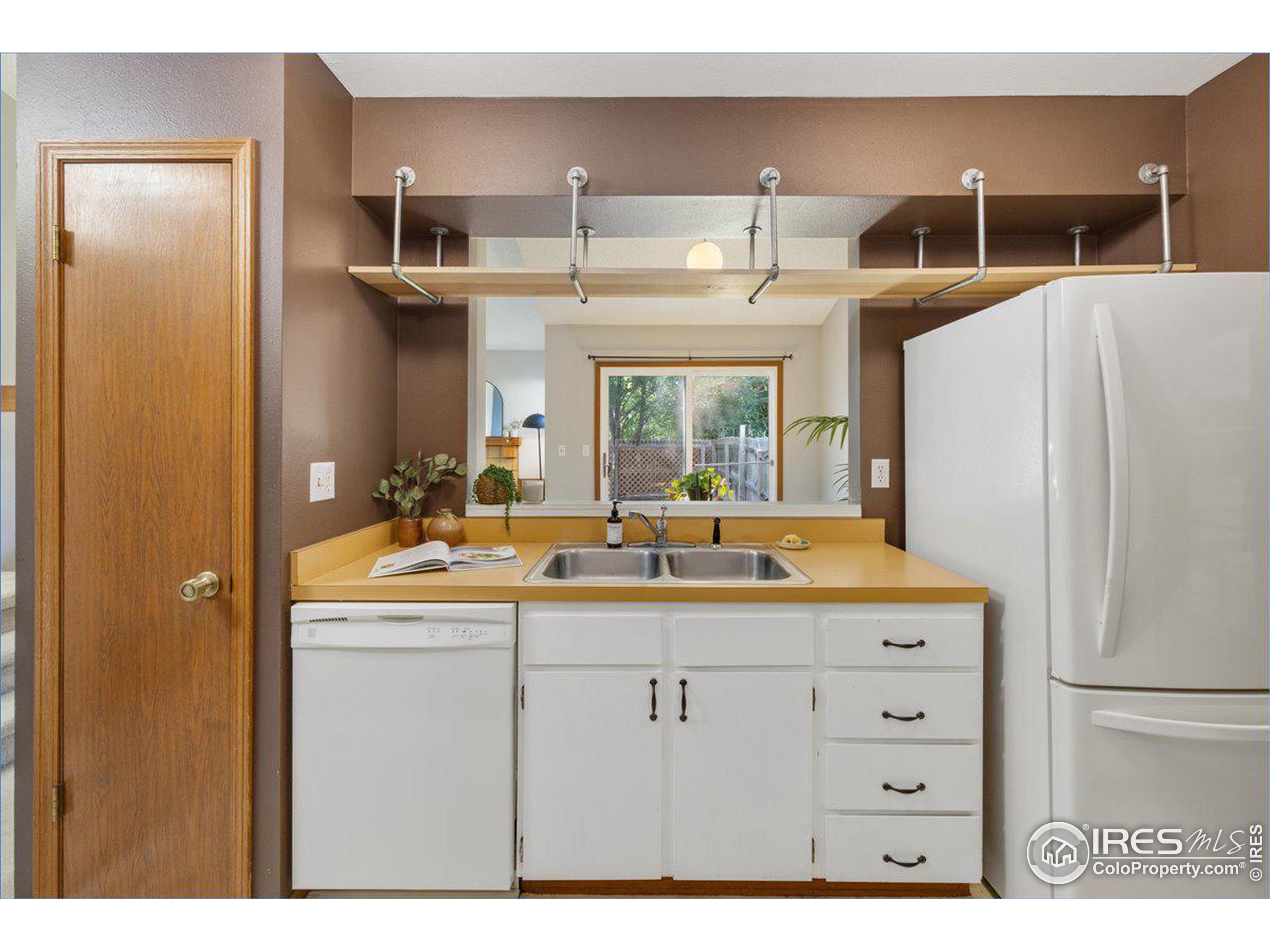 310 Wadsworth Ct