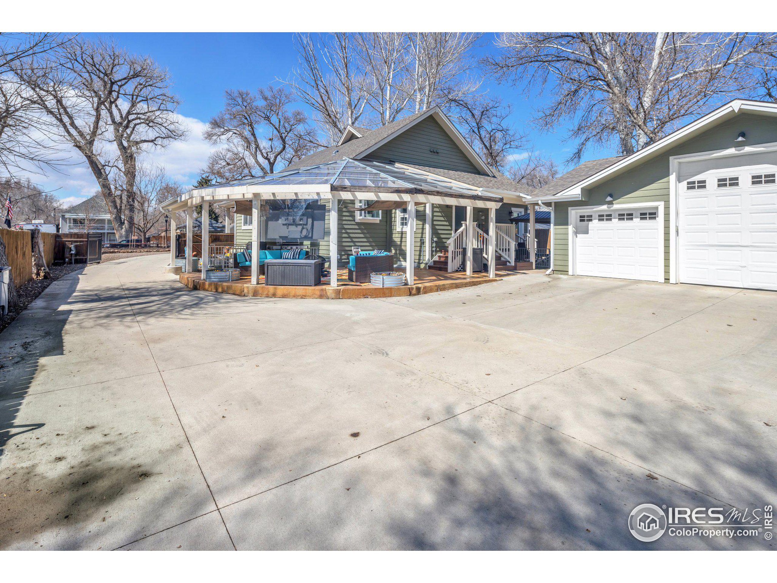 346 Baker St
