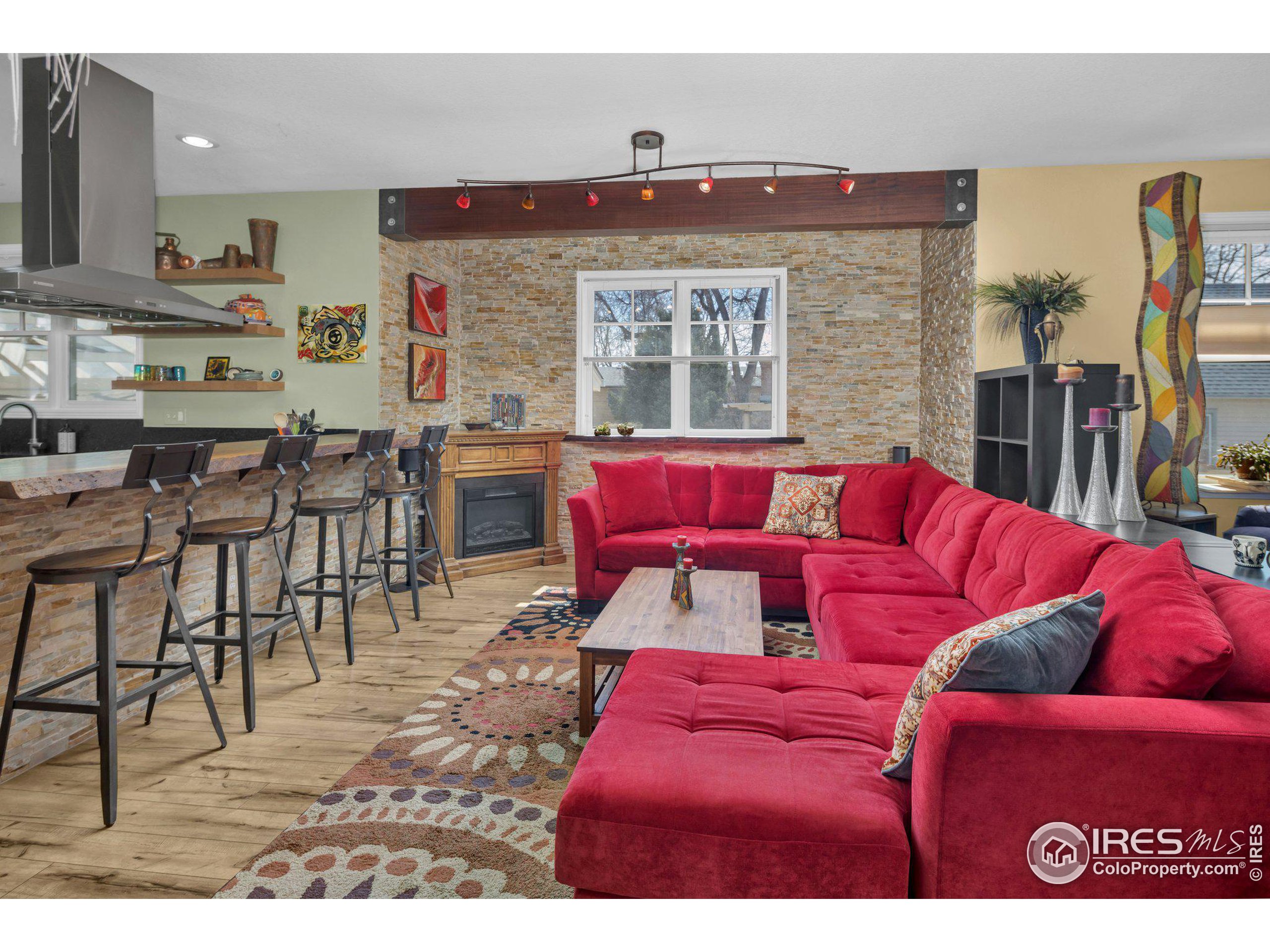 346 Baker St