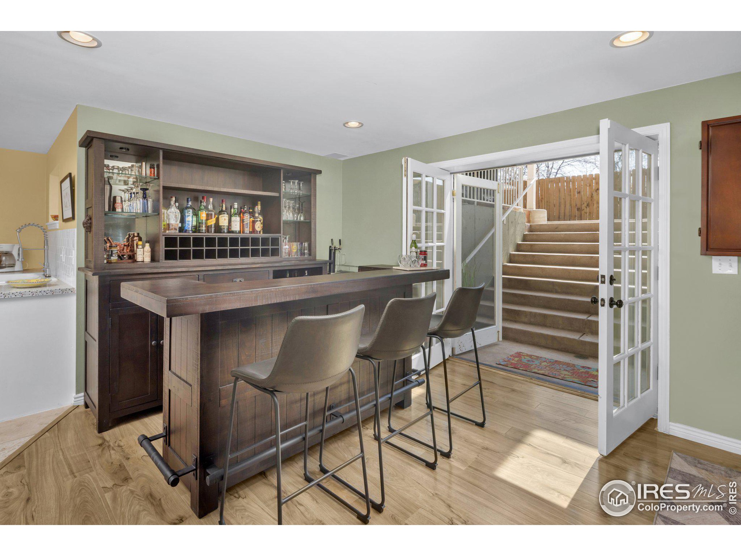 346 Baker St
