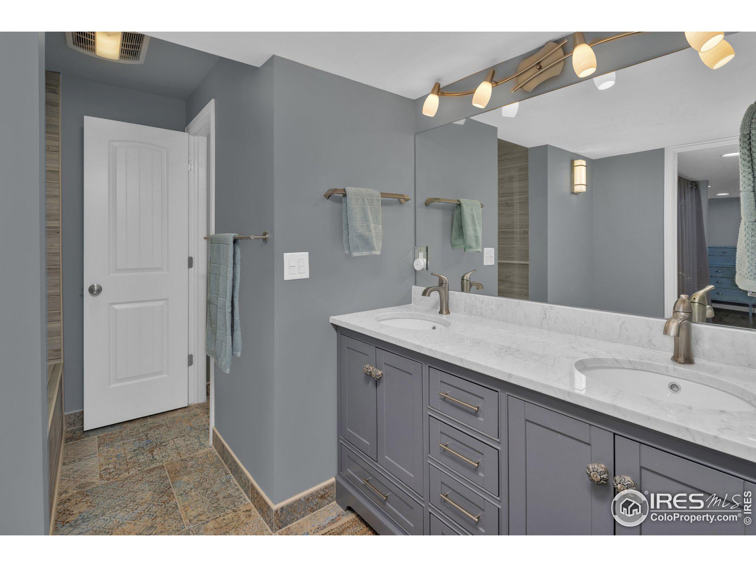 346 Baker St