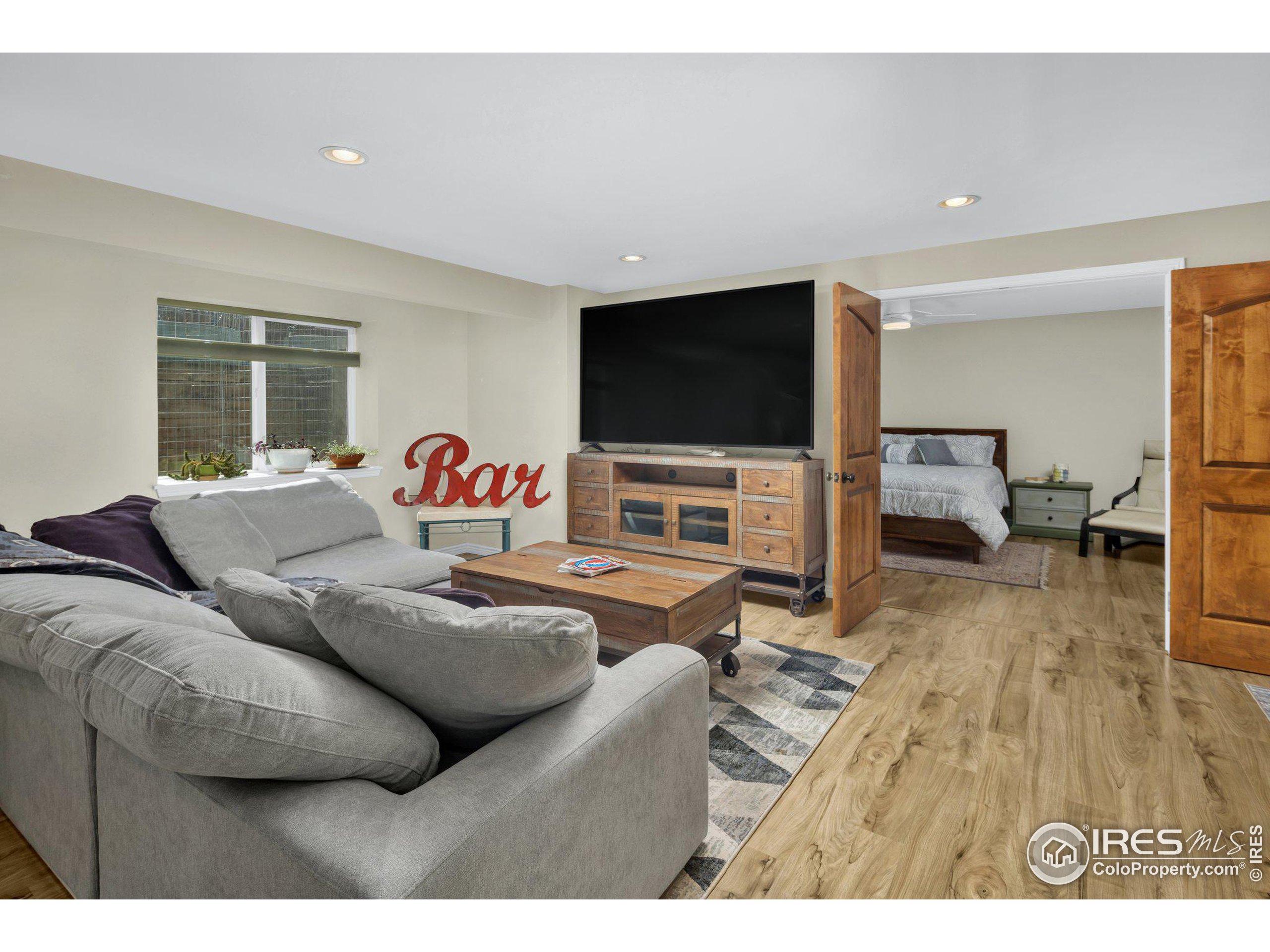 346 Baker St