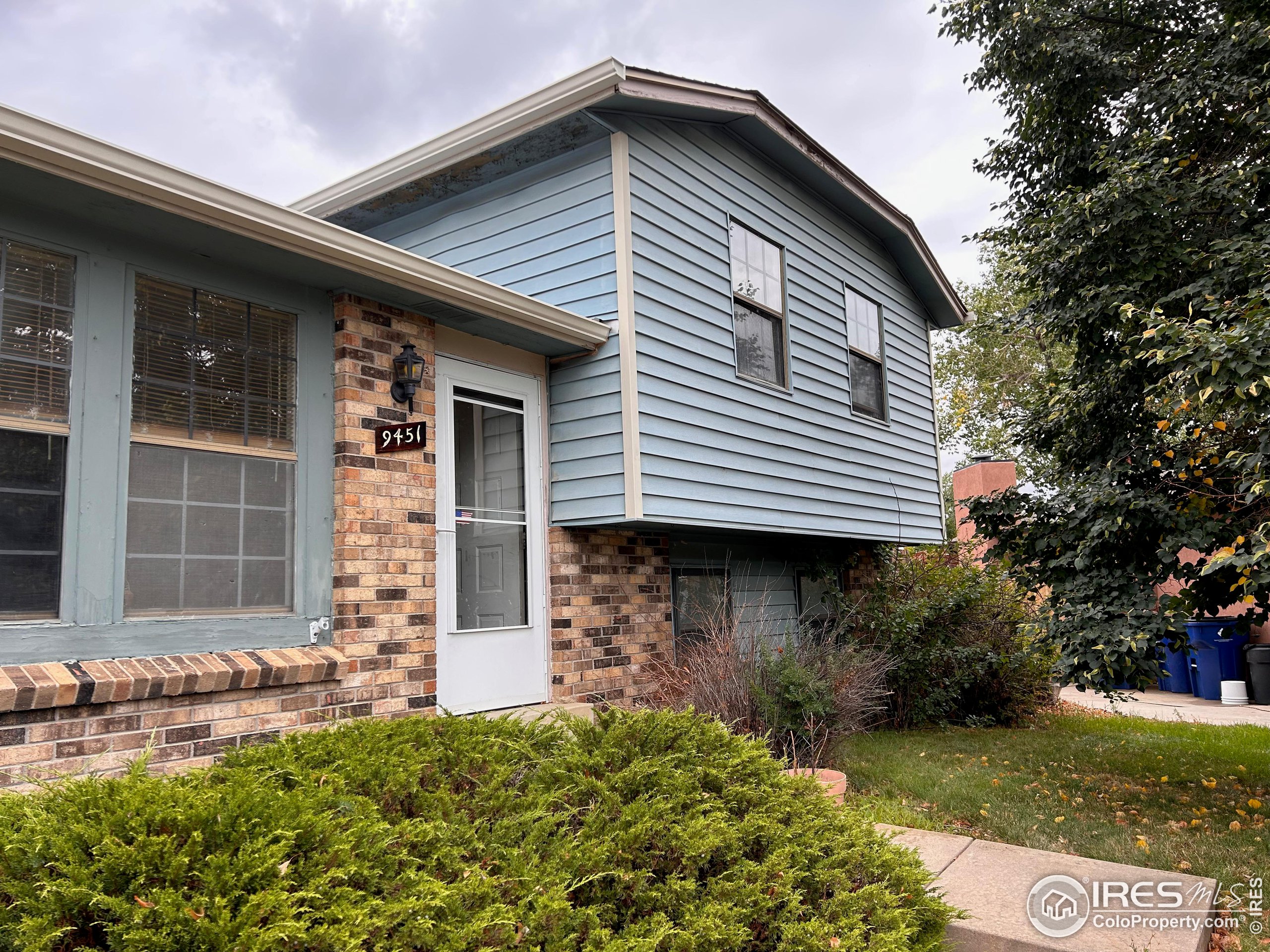 9451 W 104th Ave