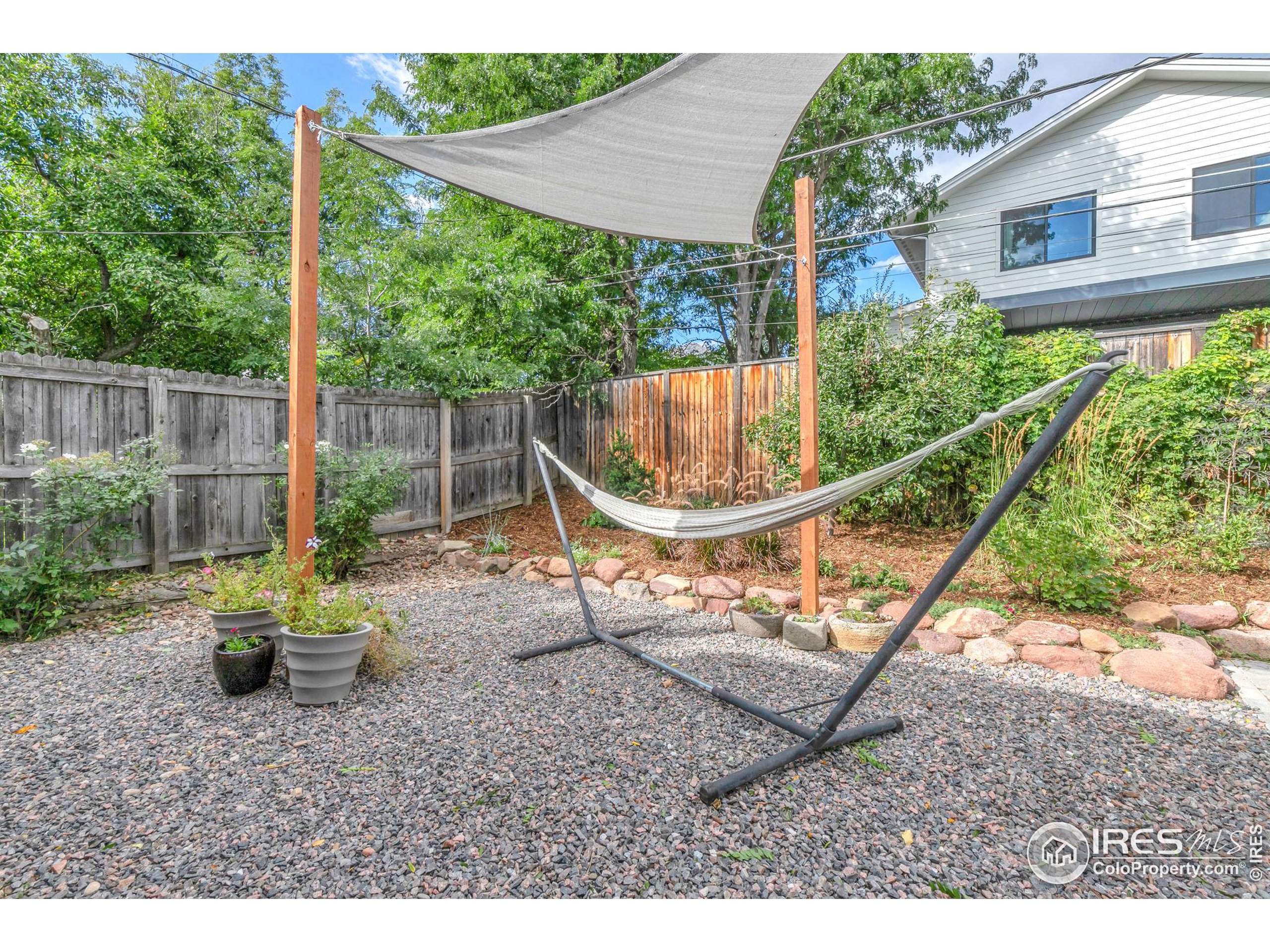 1145 Edinboro Dr
