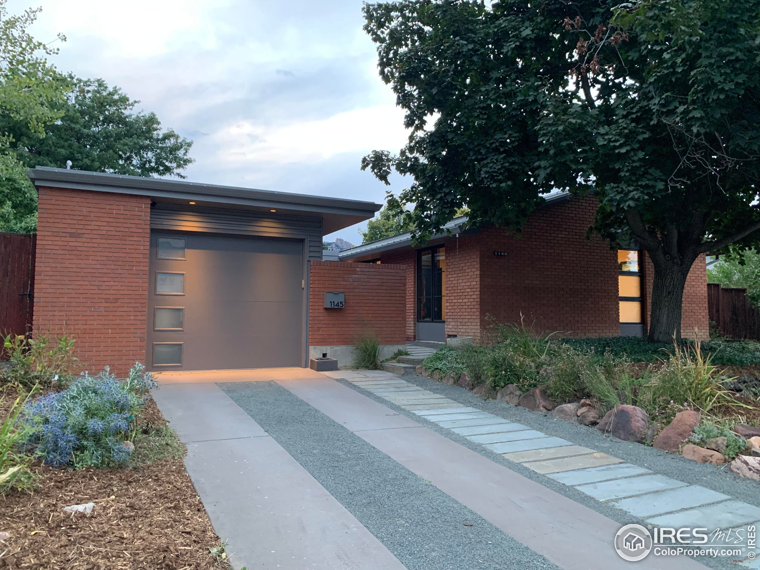 1145 Edinboro Dr