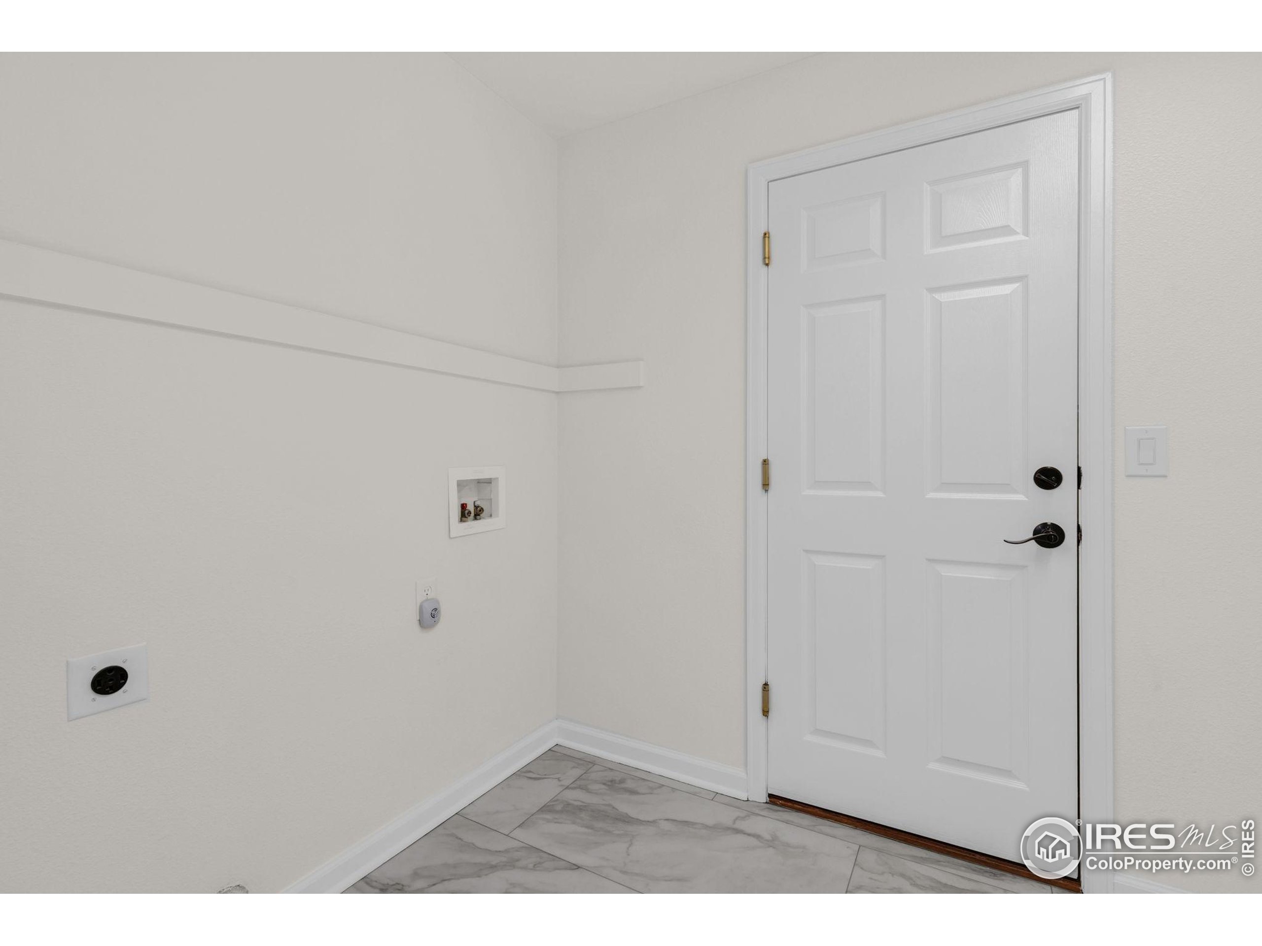 3126 Mesa Verde St