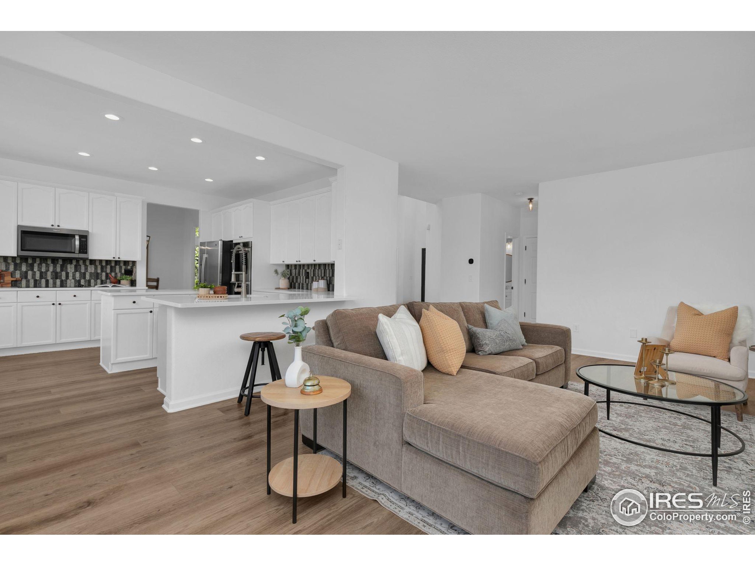 3126 Mesa Verde St