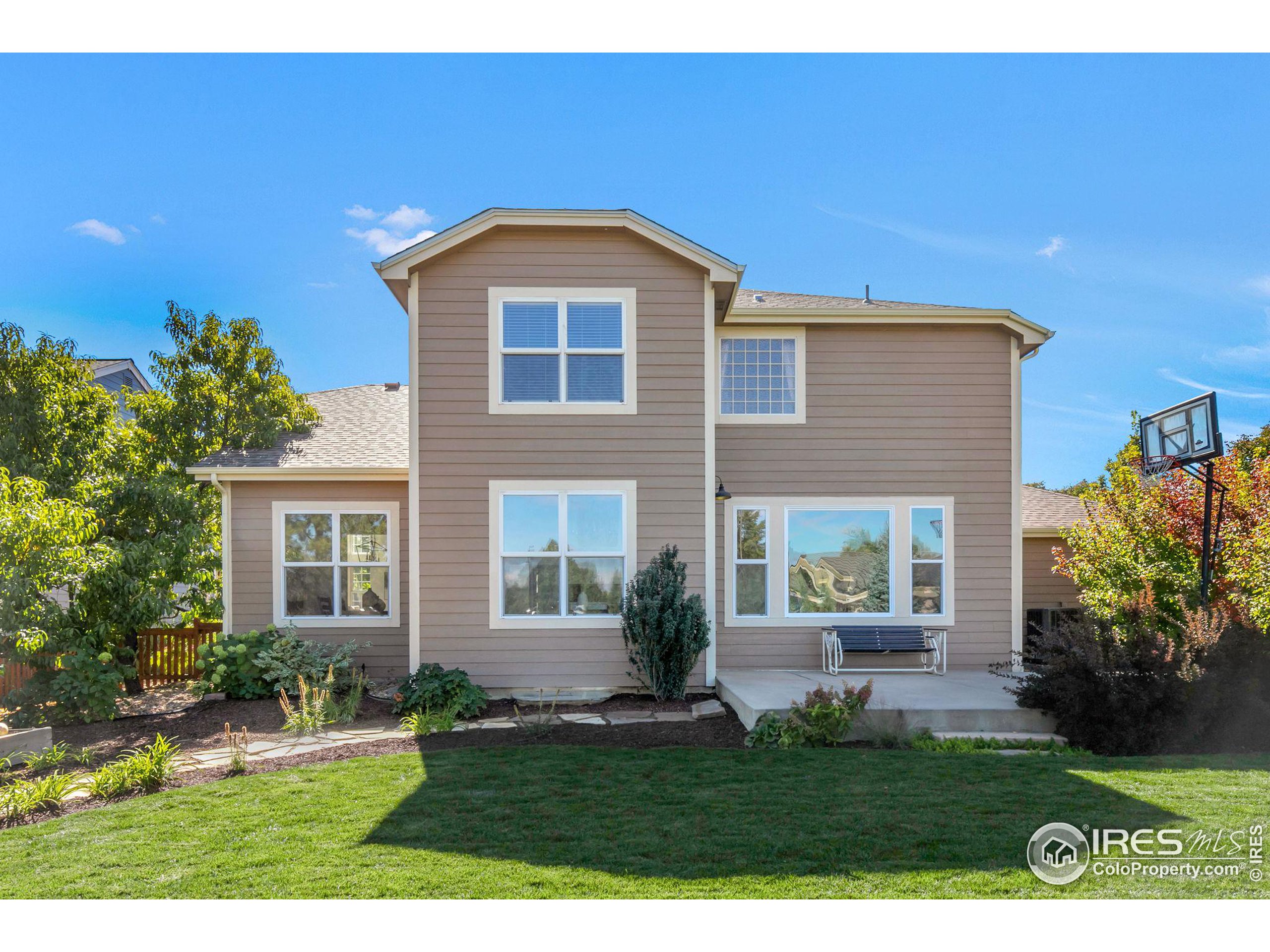 3126 Mesa Verde St