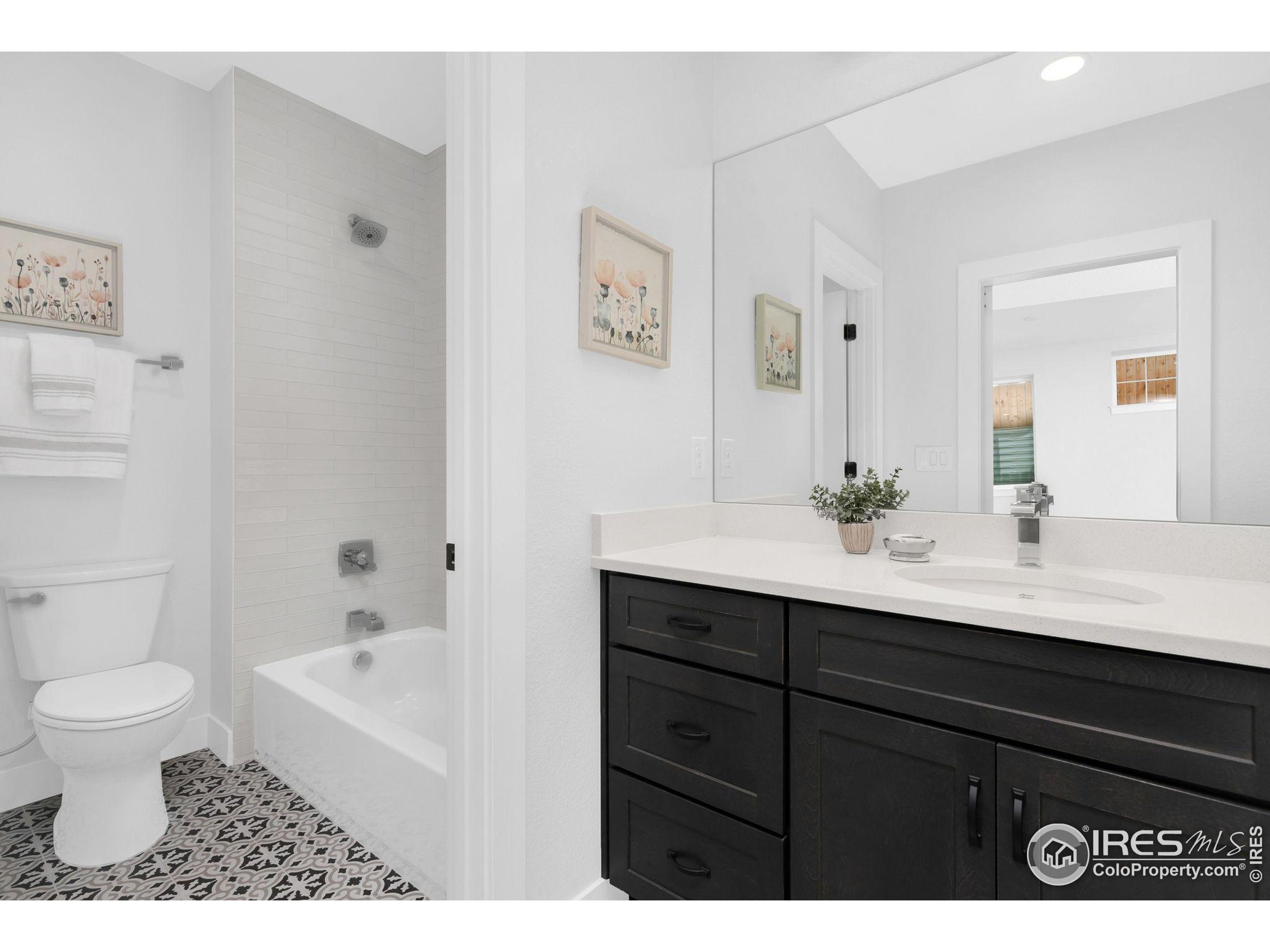 967 Arapahoe Cir