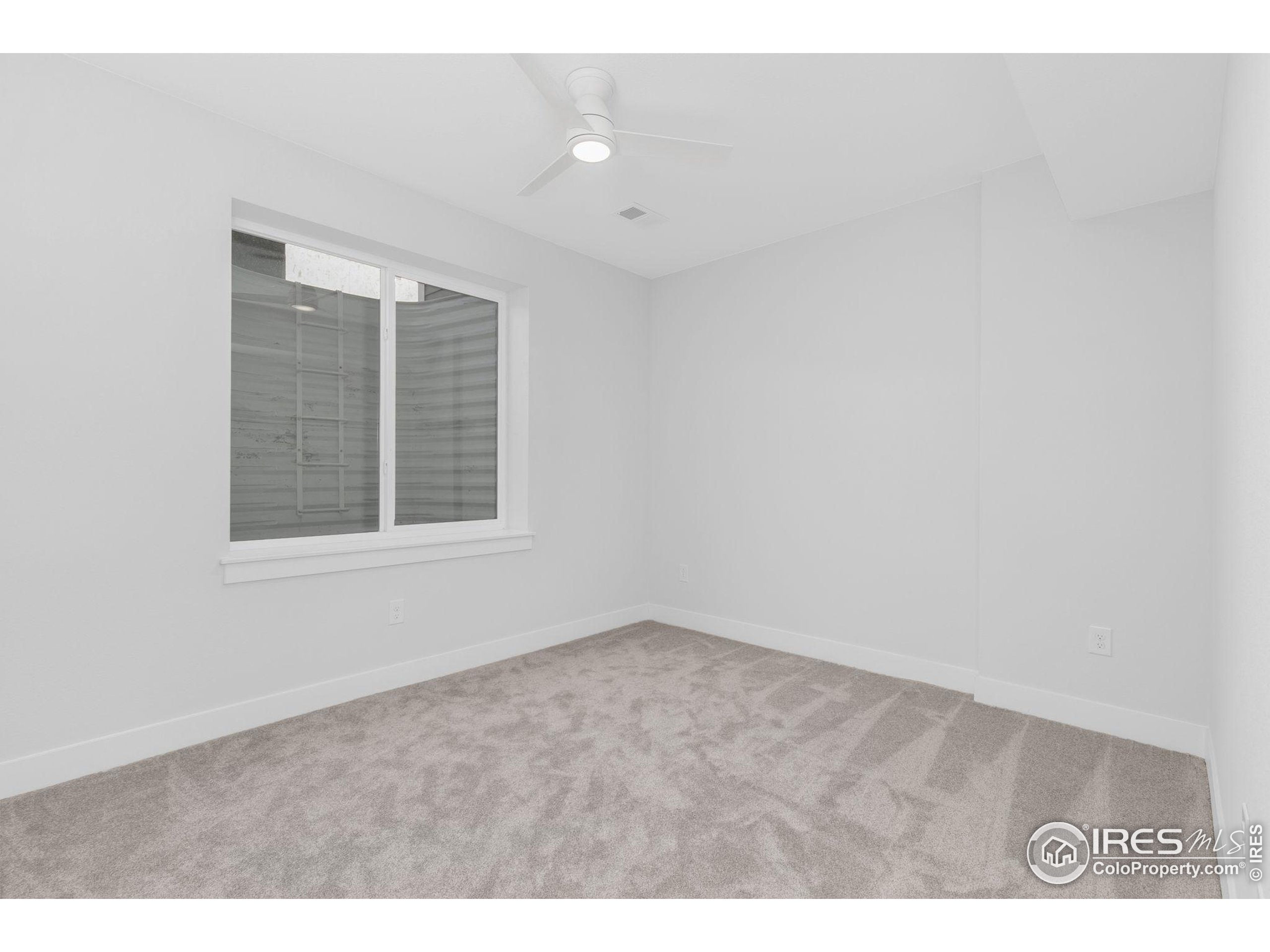 967 Arapahoe Cir