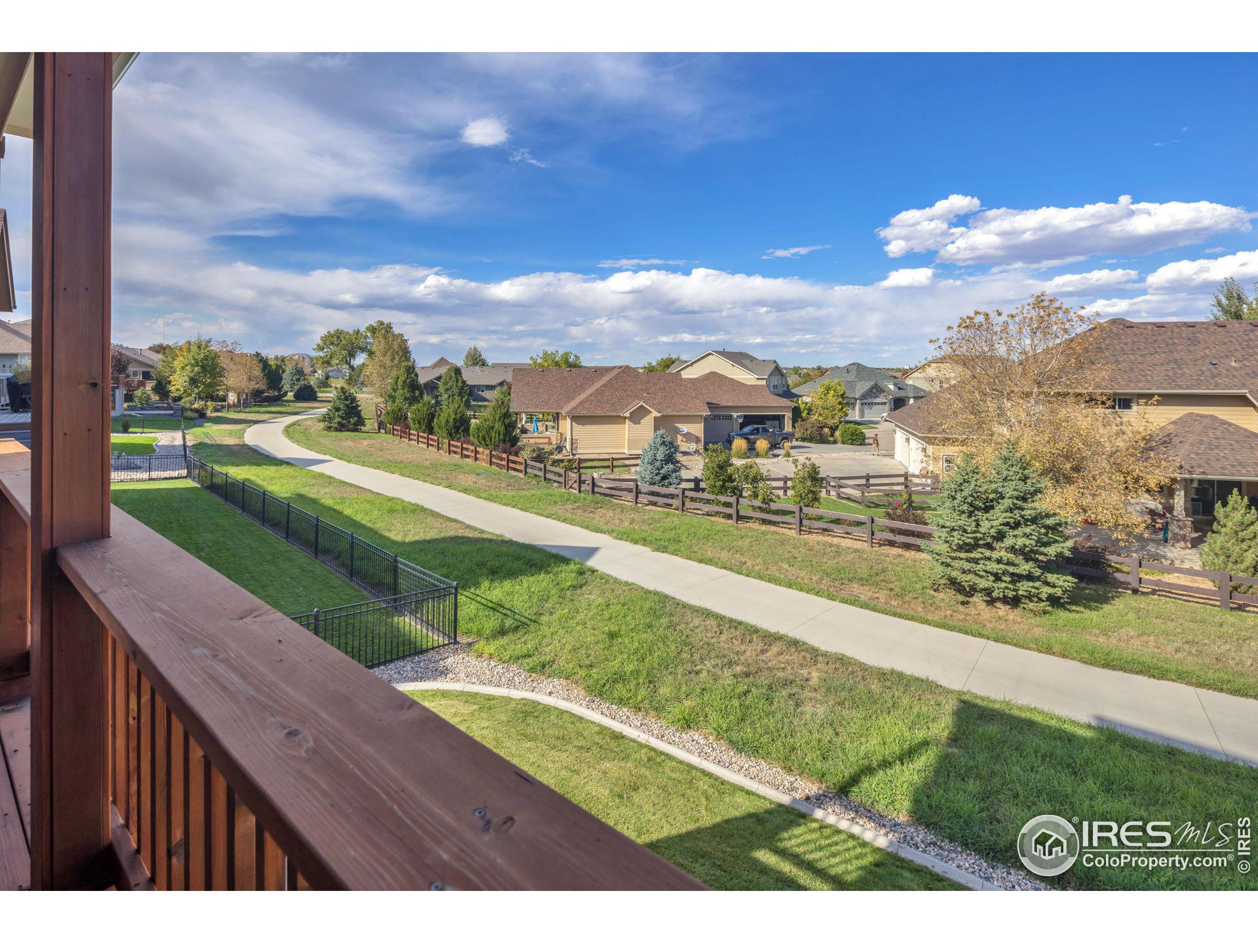 2044 Bayfront Dr