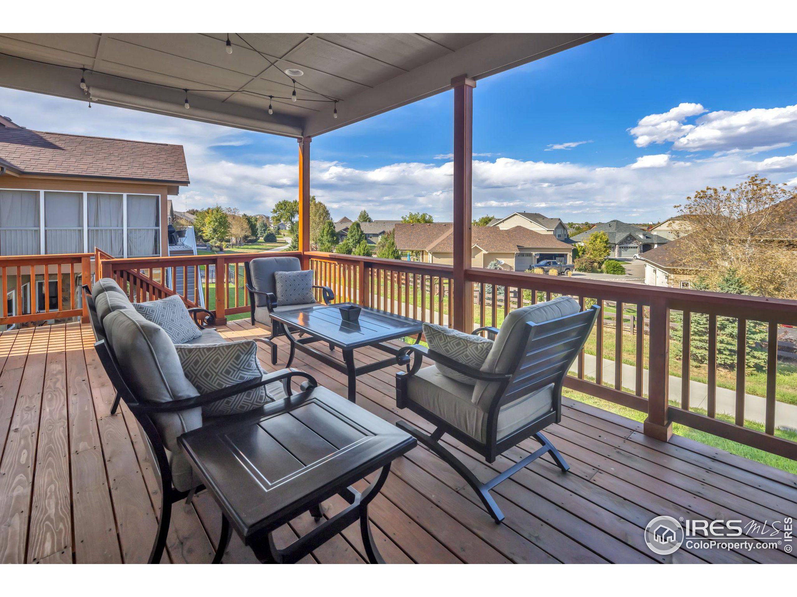 2044 Bayfront Dr