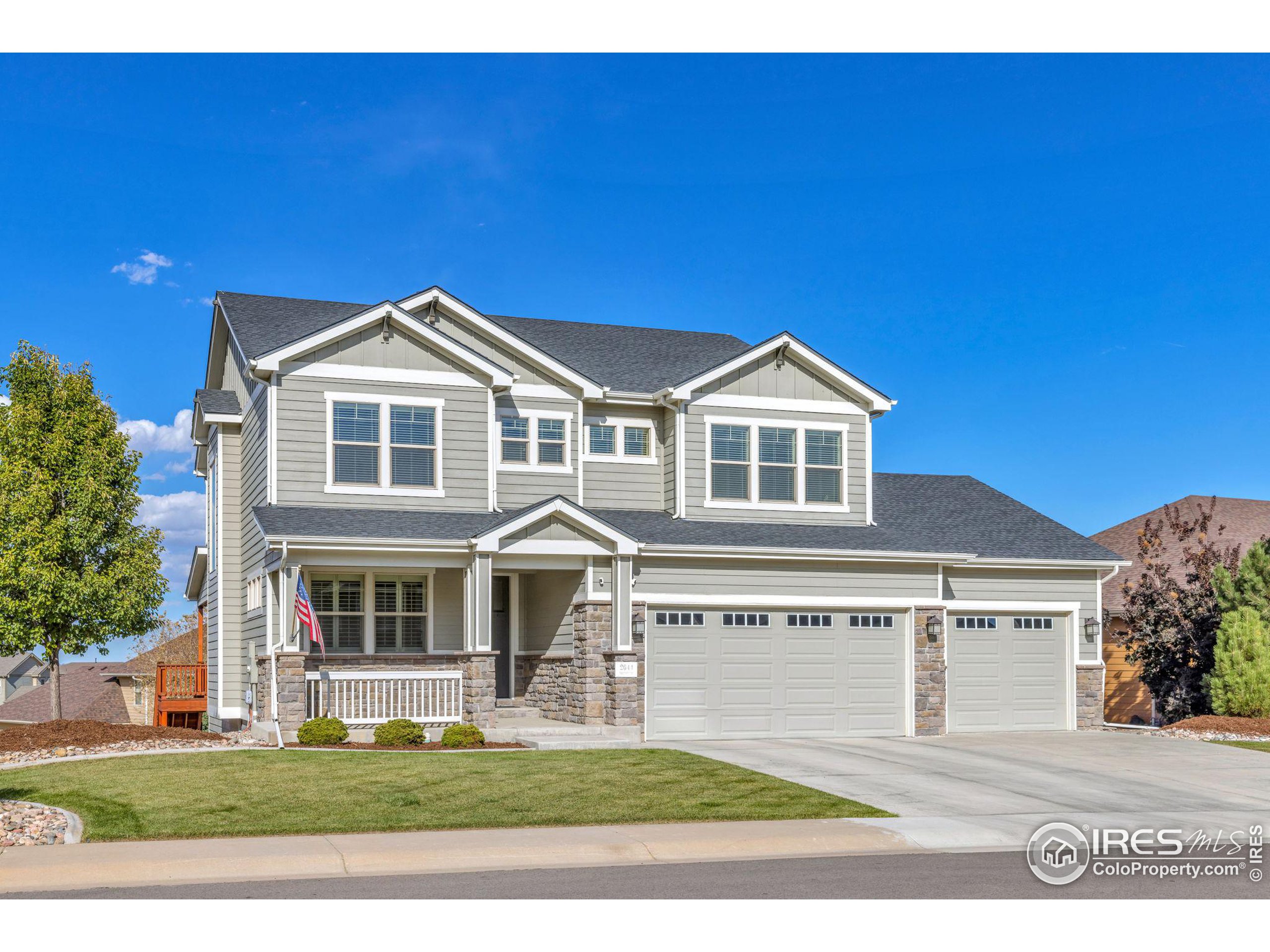 2044 Bayfront Dr