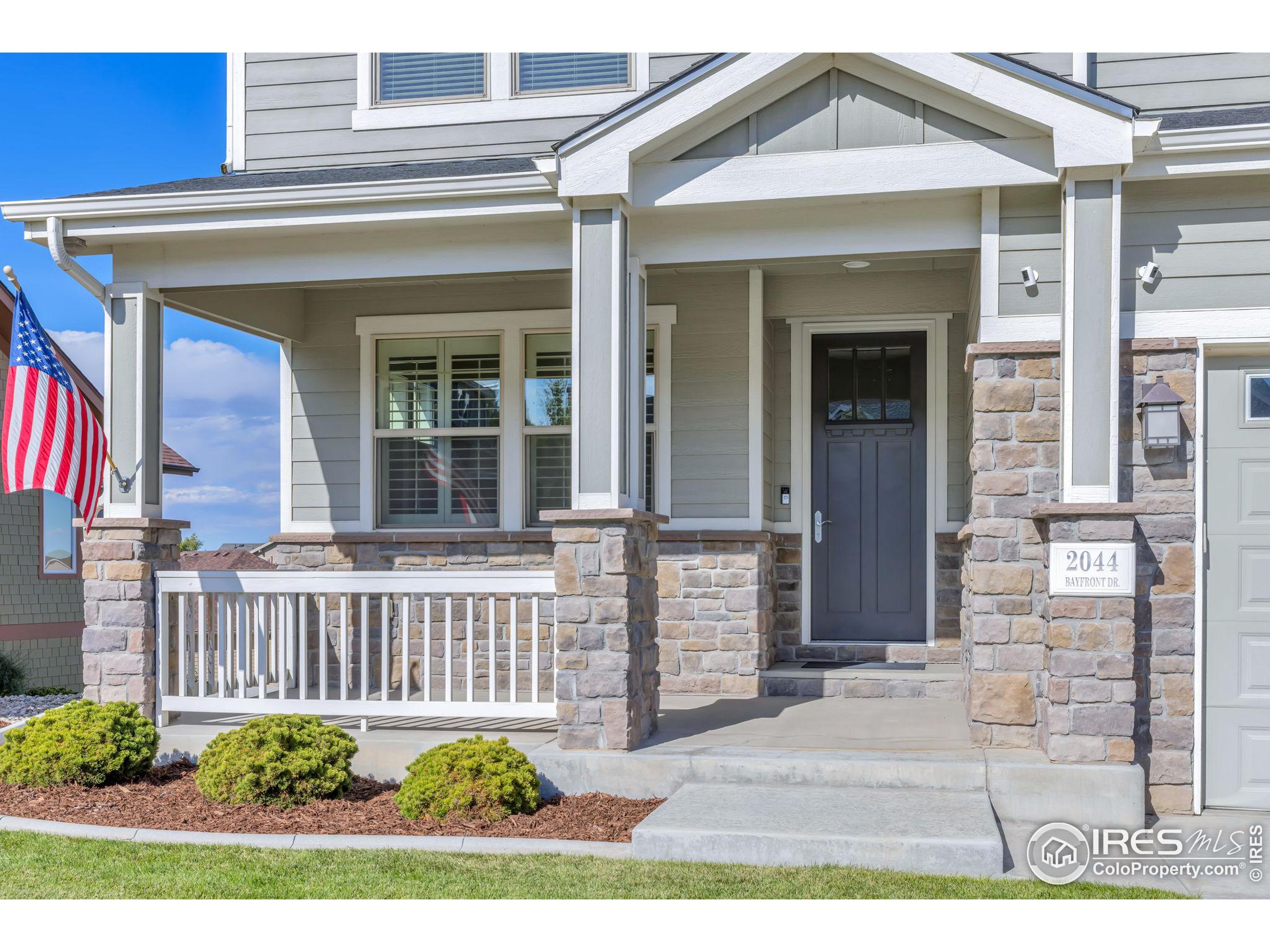 2044 Bayfront Dr