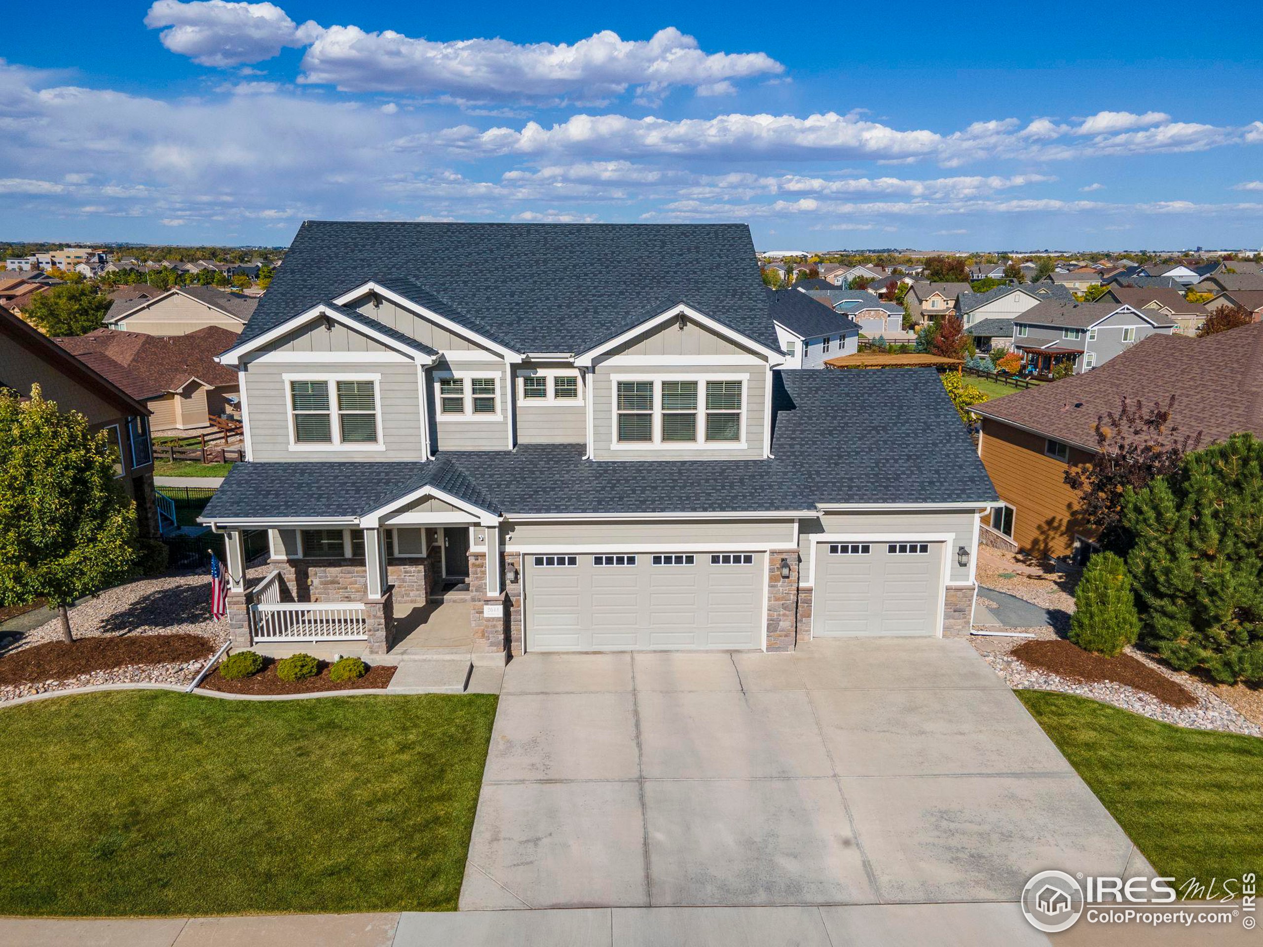 2044 Bayfront Dr