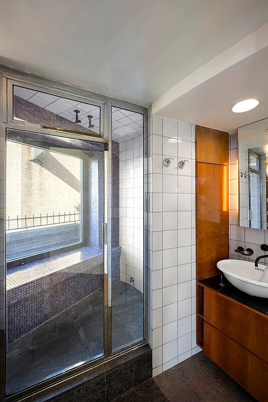 263 W END Avenue PH22