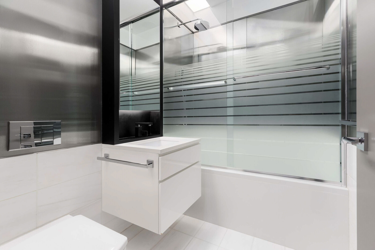 157 W 57TH Street 53B