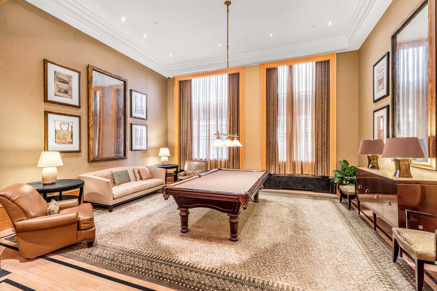 220 RIVERSIDE Boulevard 24G