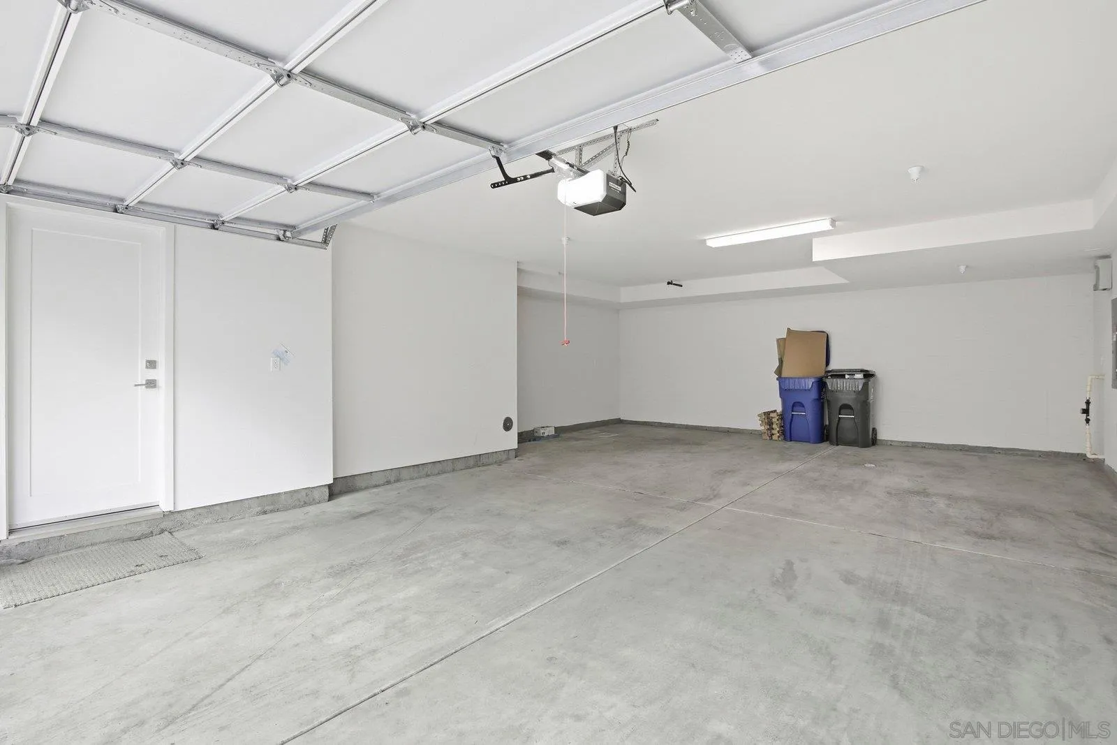 4103 Voltaire St Unit 11