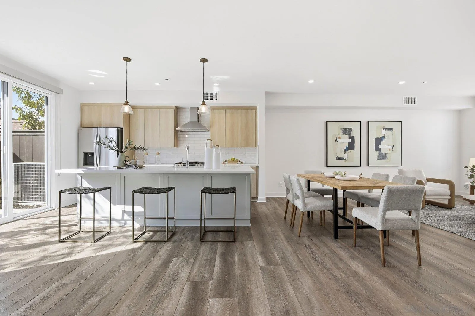 4103 Voltaire St Unit 11