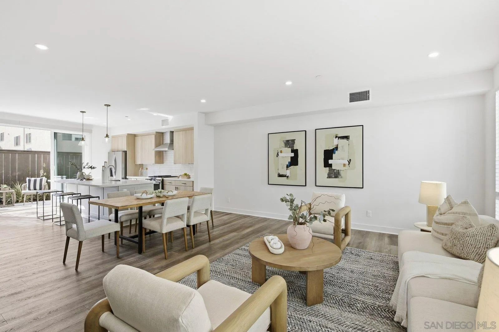 4103 Voltaire St Unit 11