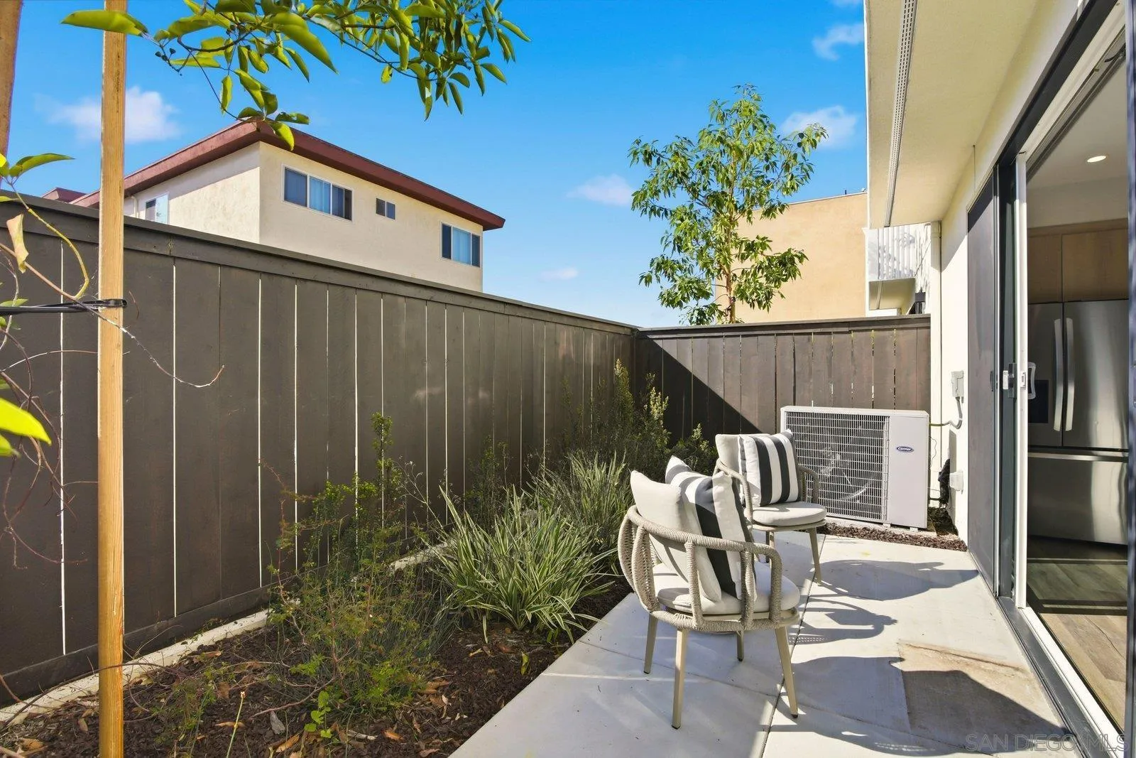 4103 Voltaire St Unit 11