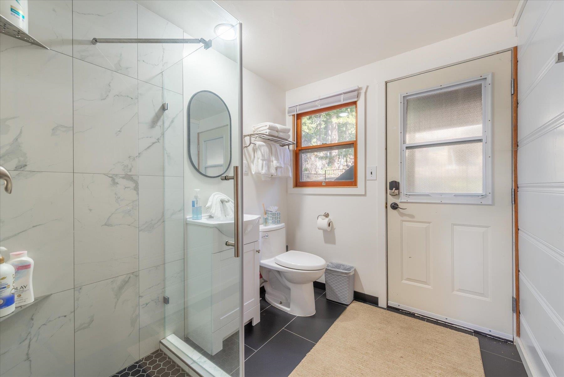 5999 North Lake Boulevard