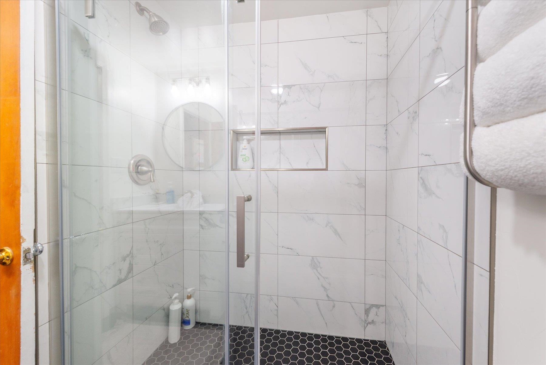 5999 North Lake Boulevard