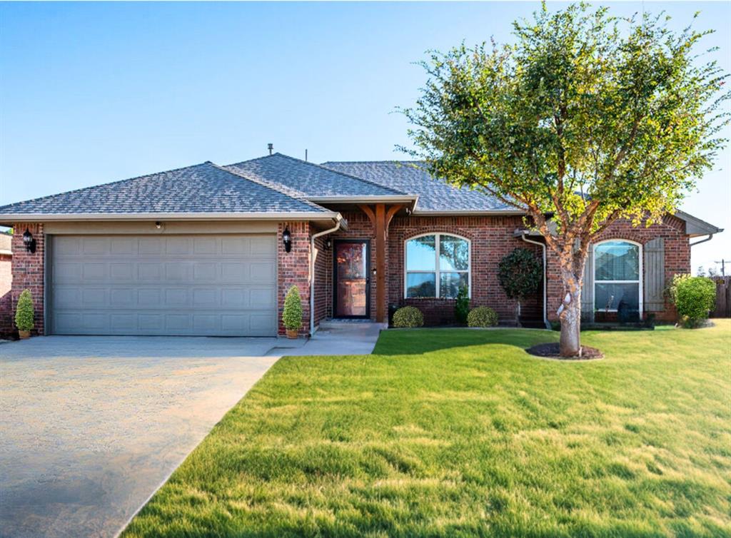 712 Apple Tree Lane