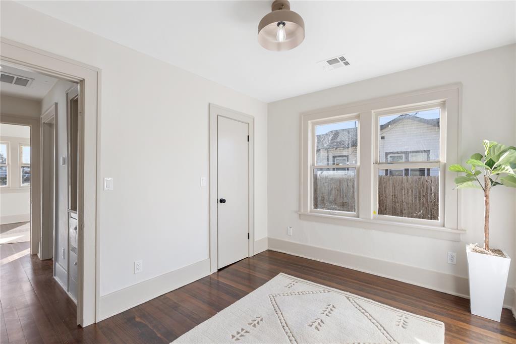 810 NW 94th Street