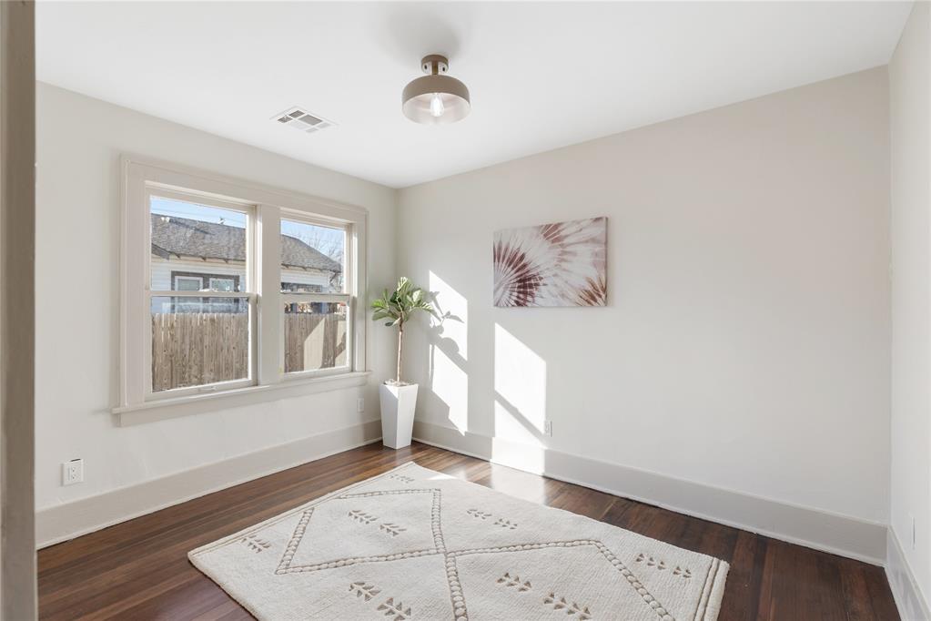 810 NW 94th Street