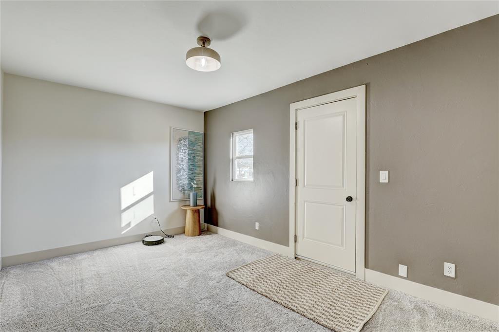 810 NW 94th Street
