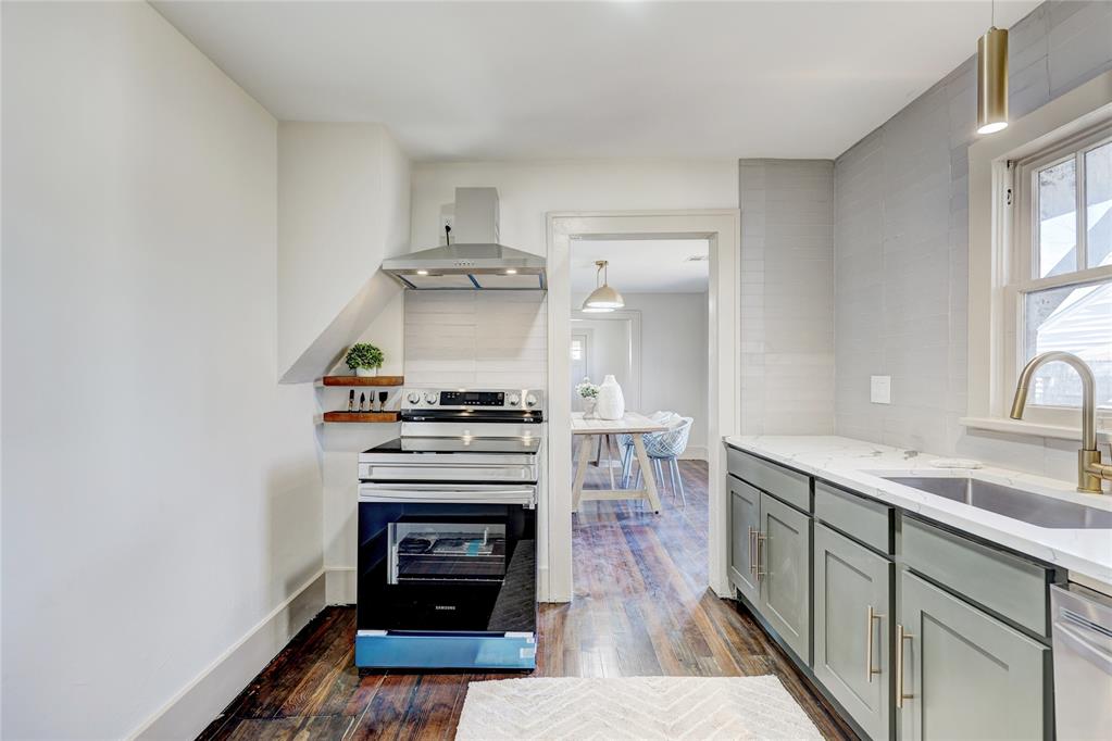 810 NW 94th Street