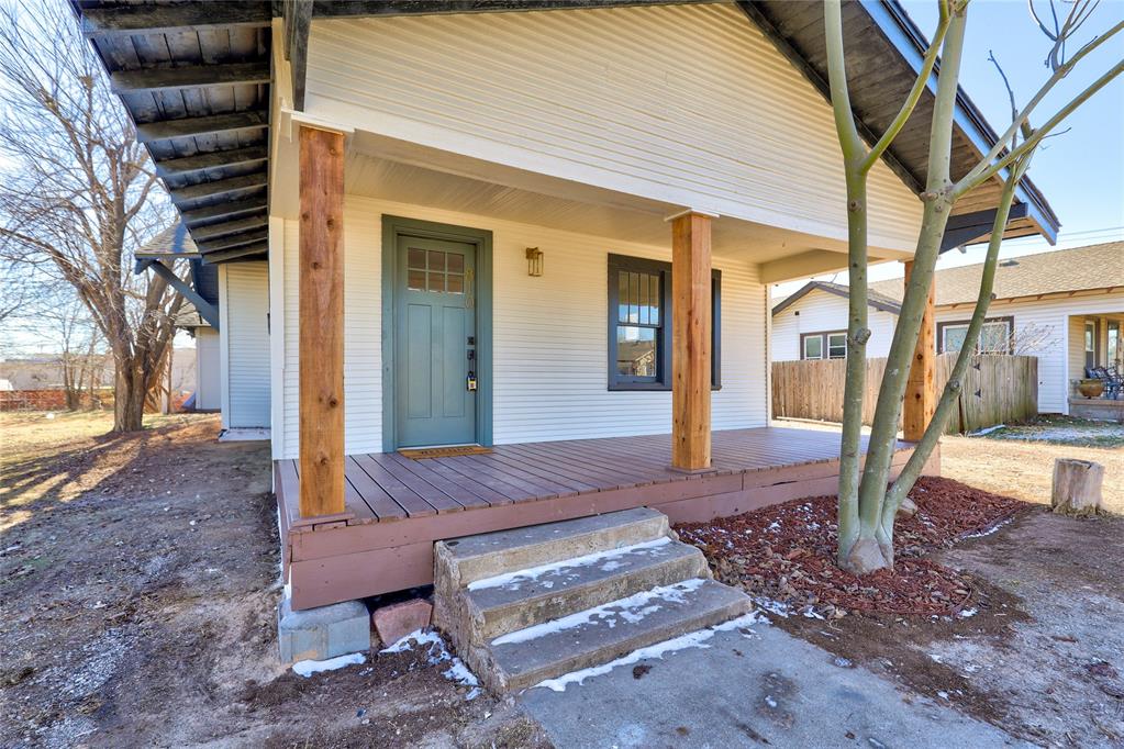810 NW 94th Street