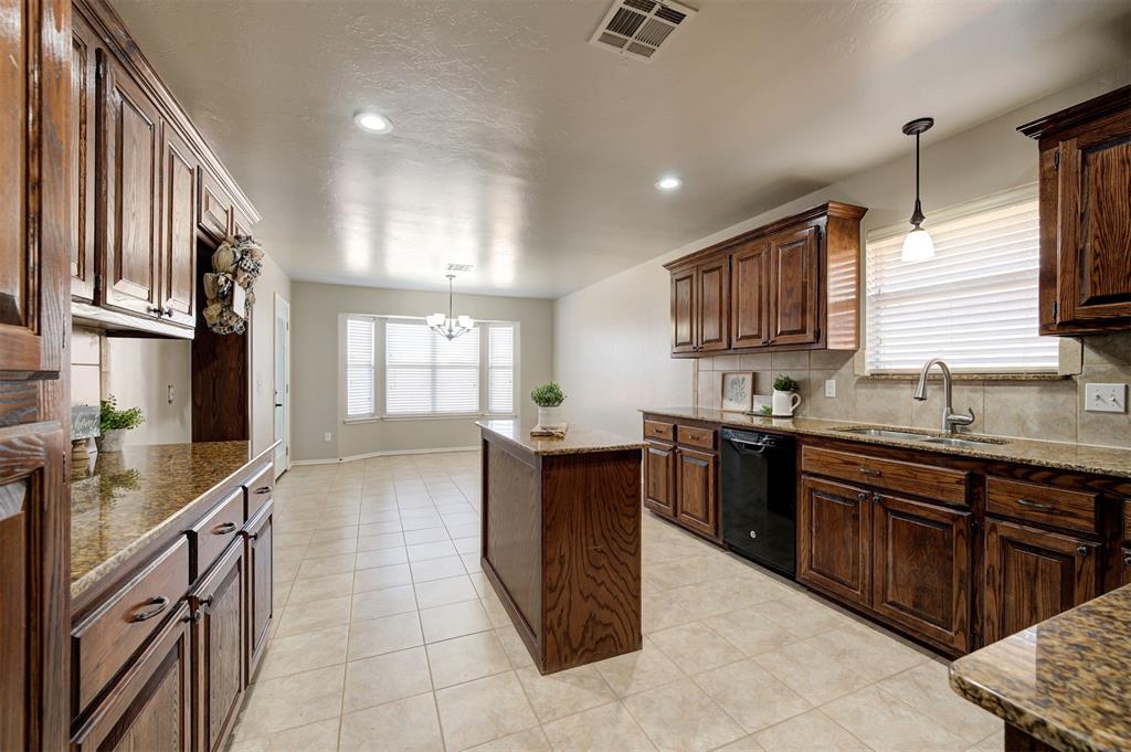 709 E Linden Lane
