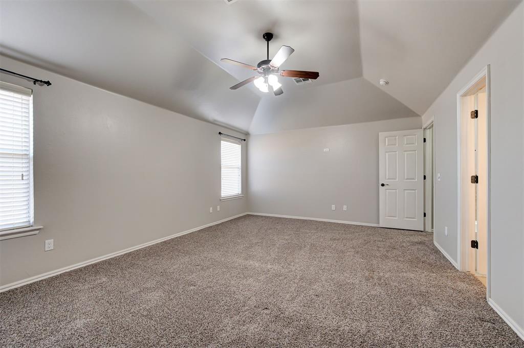 709 E Linden Lane
