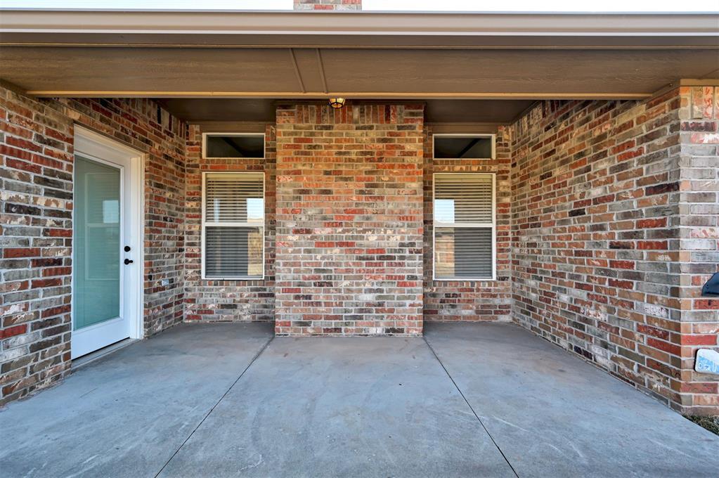709 E Linden Lane