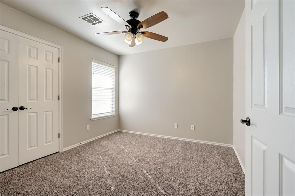 709 E Linden Lane