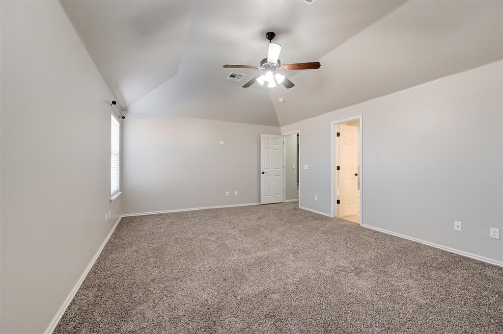709 E Linden Lane