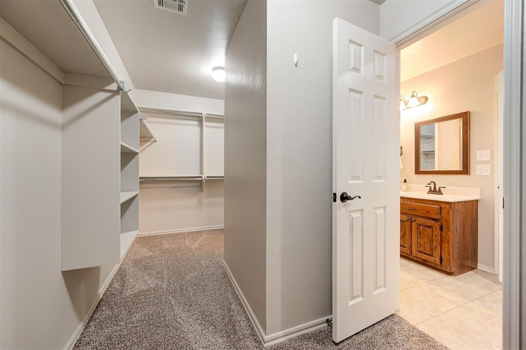 709 E Linden Lane