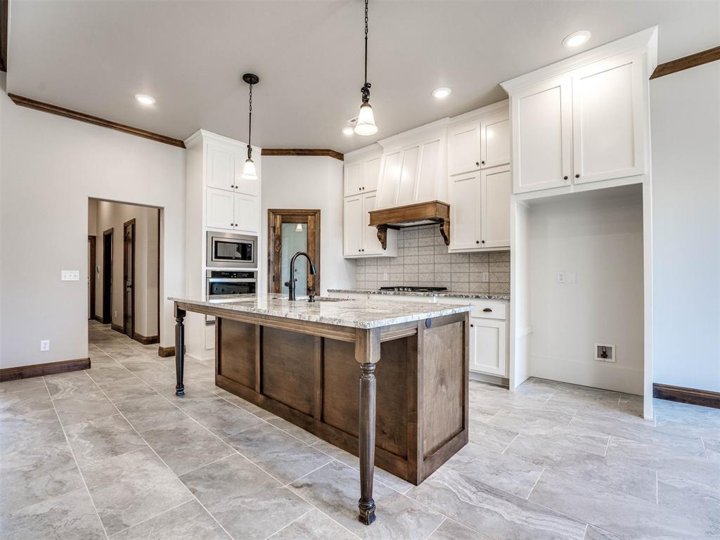 4004 Wedgewood Creek Drive