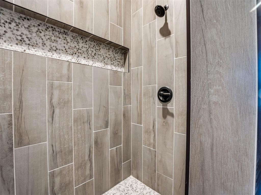 4004 Wedgewood Creek Drive