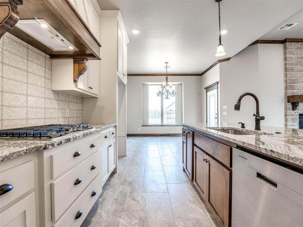 4004 Wedgewood Creek Drive