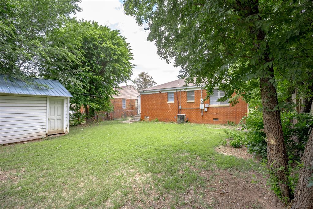 4228 NW 15th Street