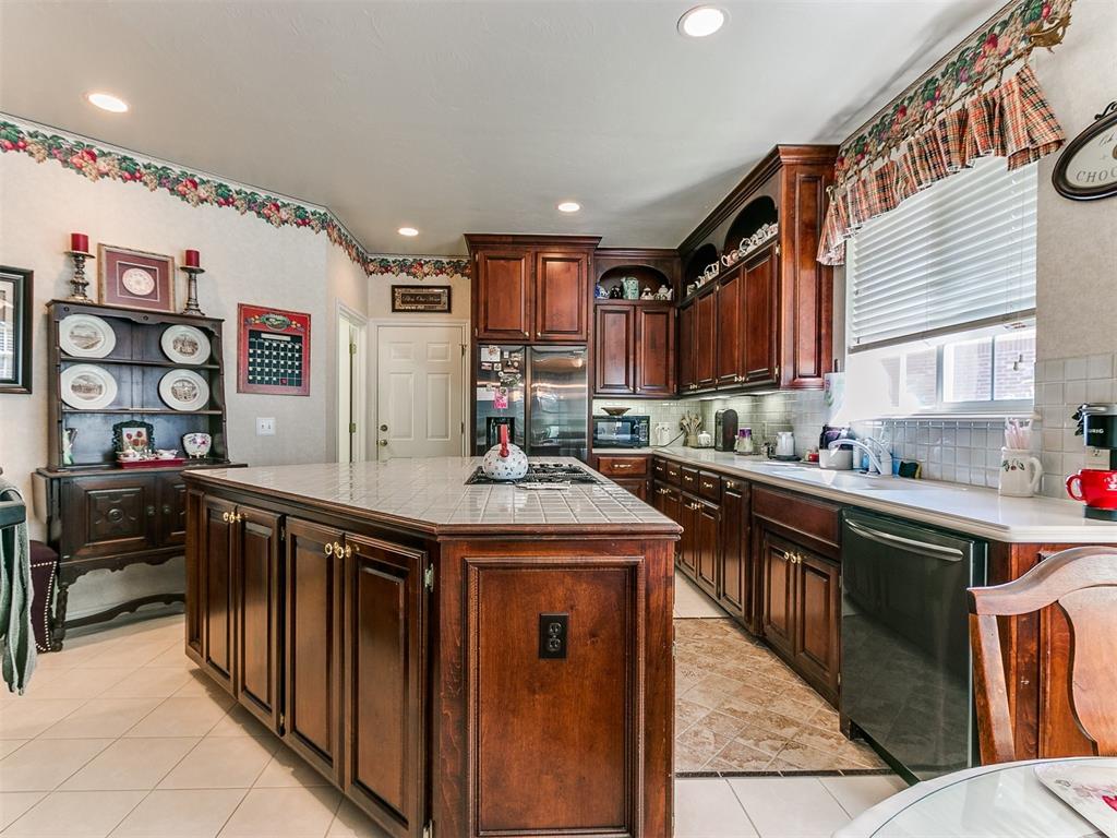 3800 Woodshadow Road