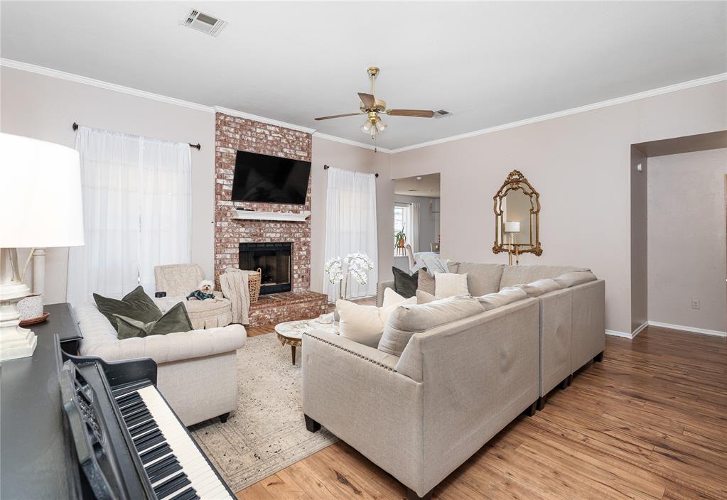 2000 Sagewood Drive