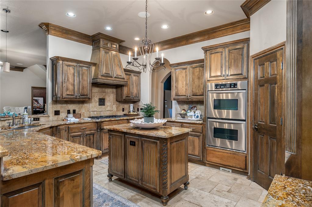 413 Gladstone Circle