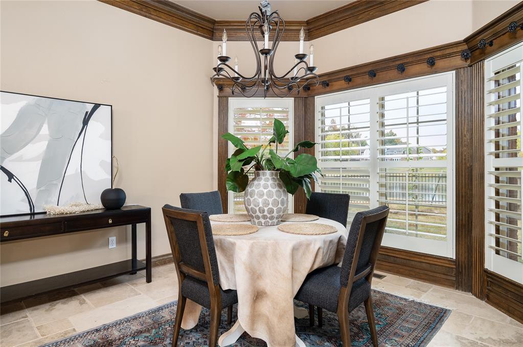 413 Gladstone Circle