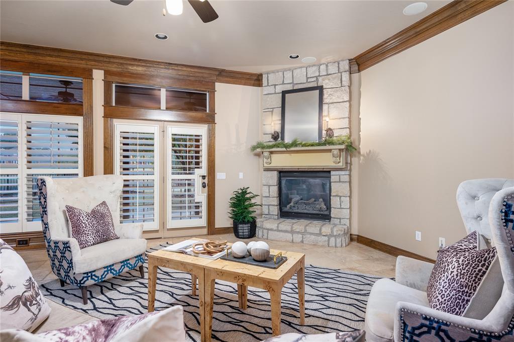 413 Gladstone Circle