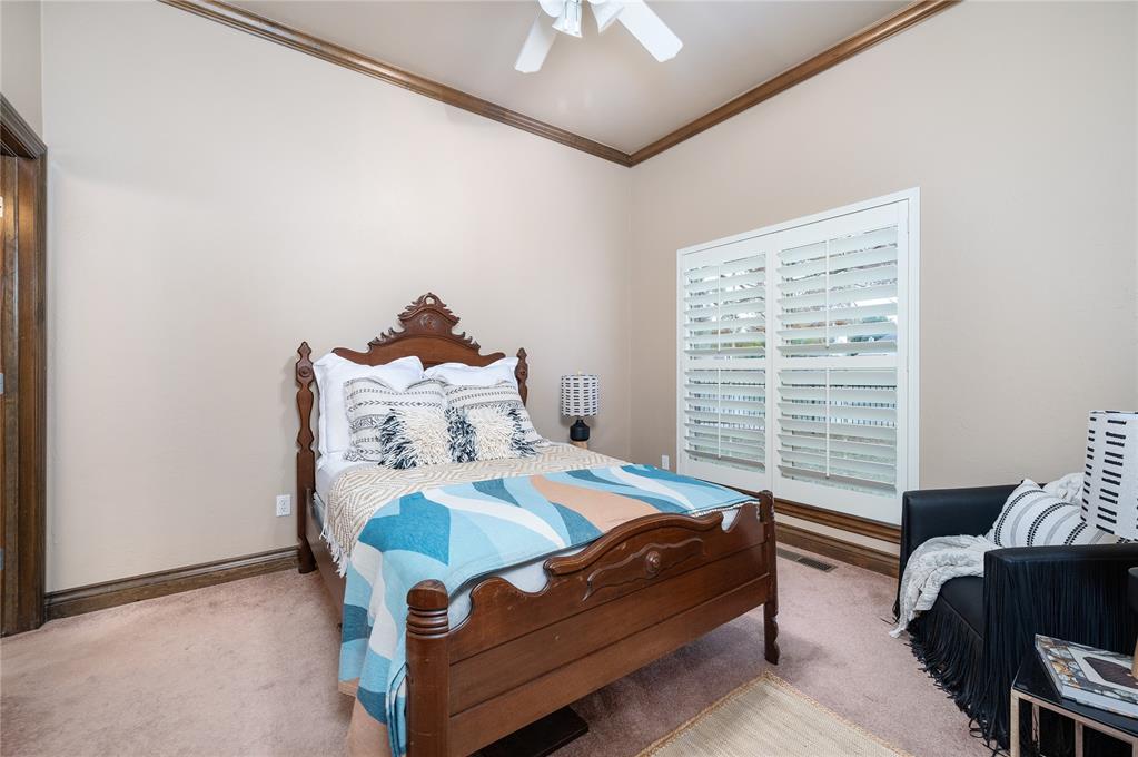 413 Gladstone Circle